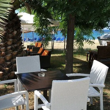 Possidona Beach 酒店 基拉奇尼